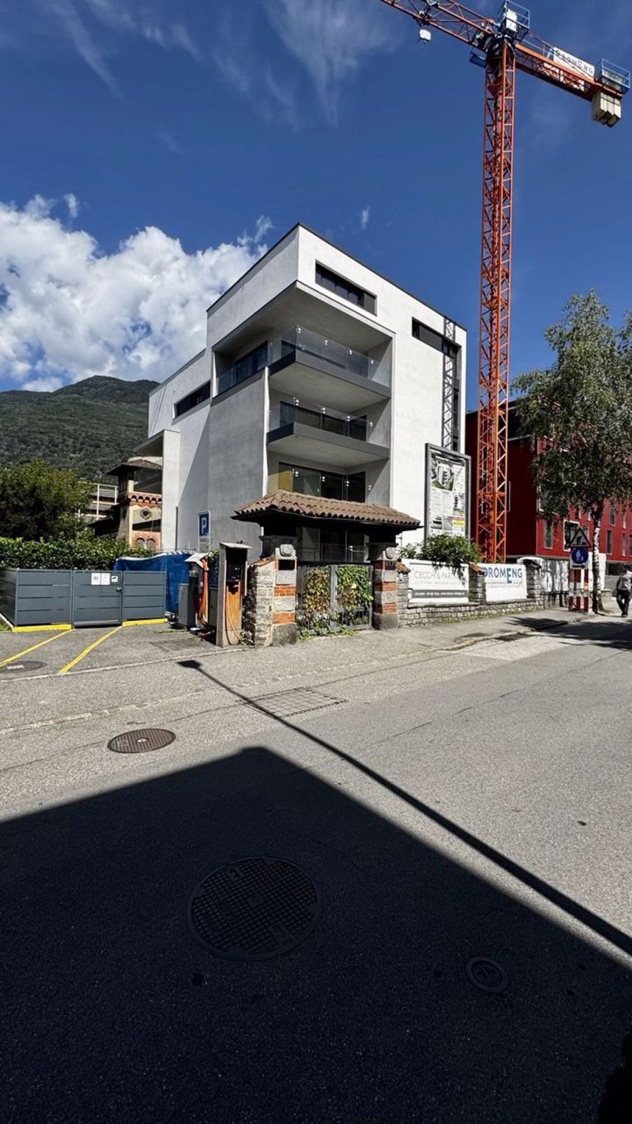 BELLINZONA - NEUES 4.5-ZIMMER-WOHNUNG MIT GROßER TERRASSE ZUM VERKAUF - Bild 2