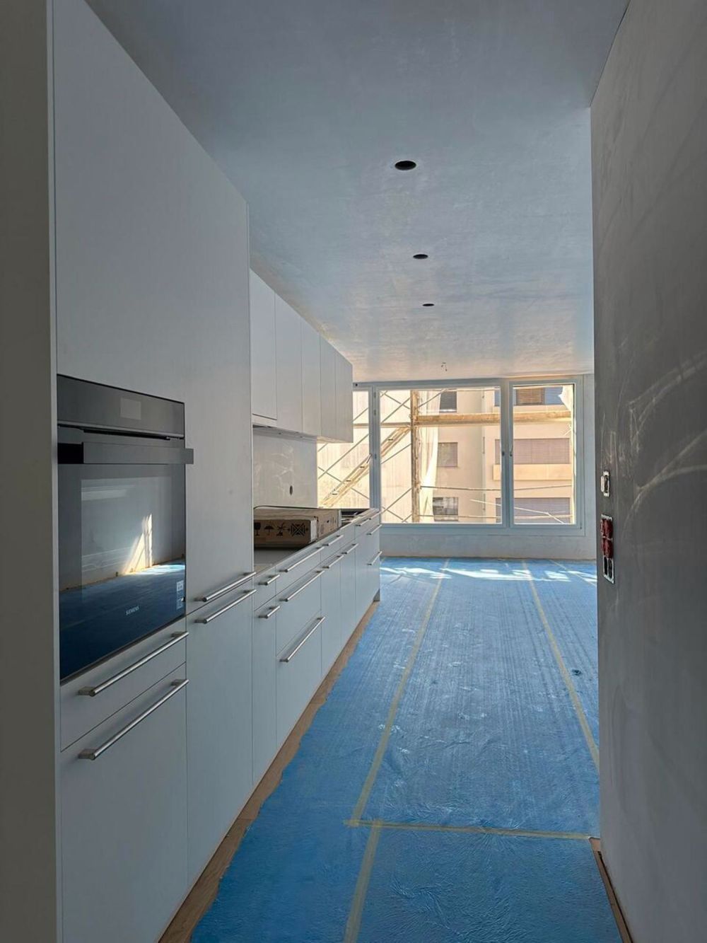 Moderne, helle Wohnung mit grossem Balkon - ideal für Kleinfamilien - Küche