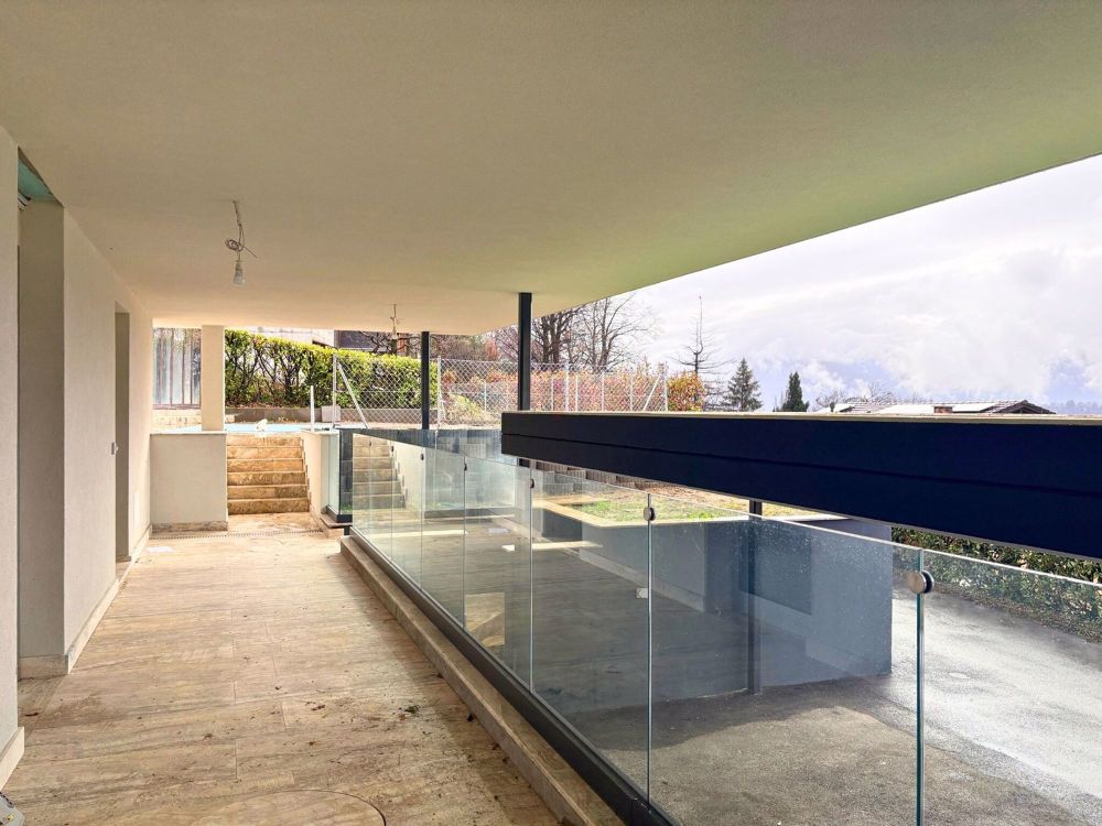 VIVERE NEL VERDE CON VISTA SULLE COLLINE E PISCINA - Bild 13