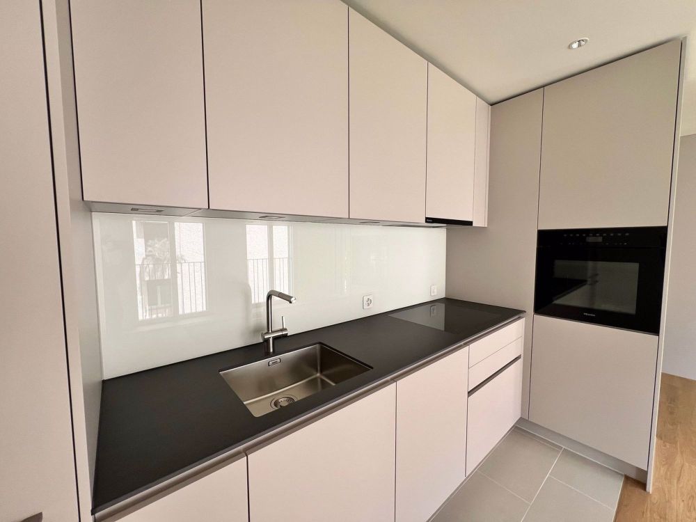 Exklusive 2.5-Zimmer-Neubau-Wohnung mit Balkon in Zürich-Seefeld - Bild 2