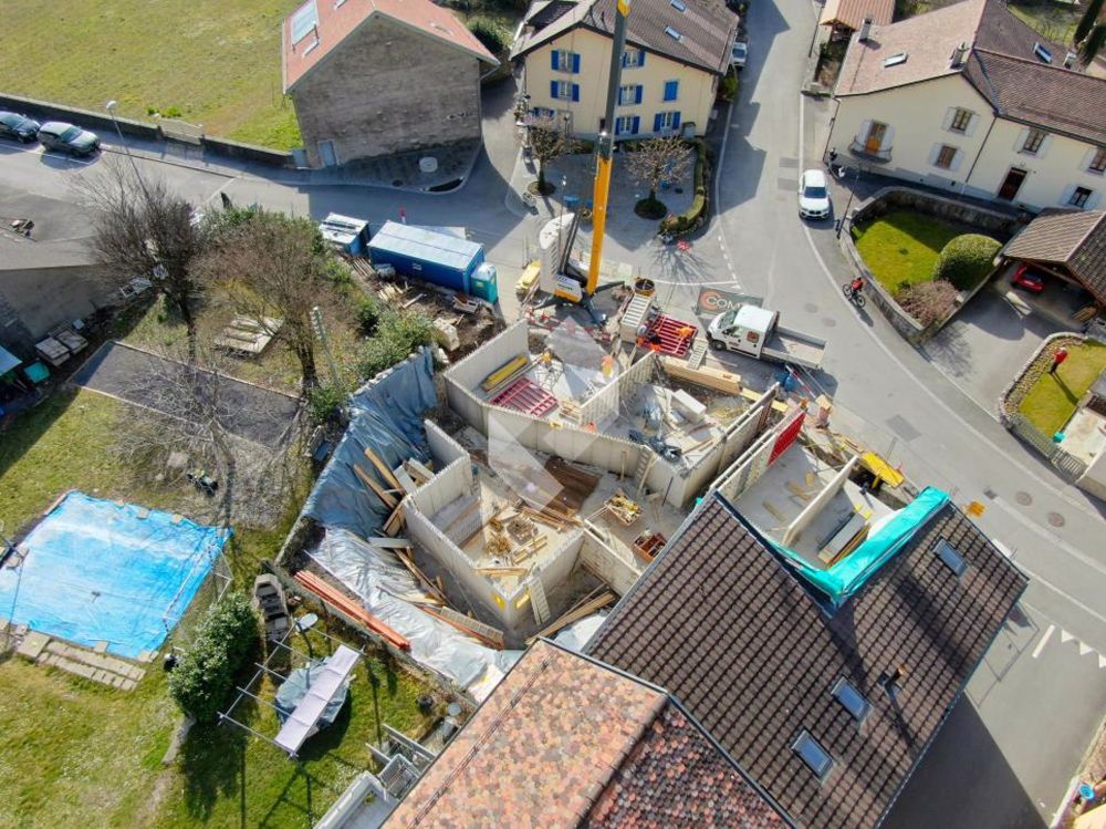 3,5 pces neuf dans une petite PPE au coeur du village - Bild 1