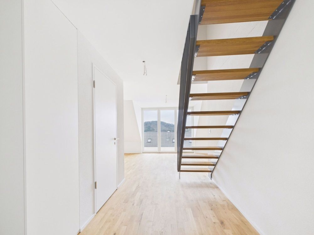 Lichtdurchflutete 3.5-Zimmer Dachwohnung mit Weitsicht - Bild 2