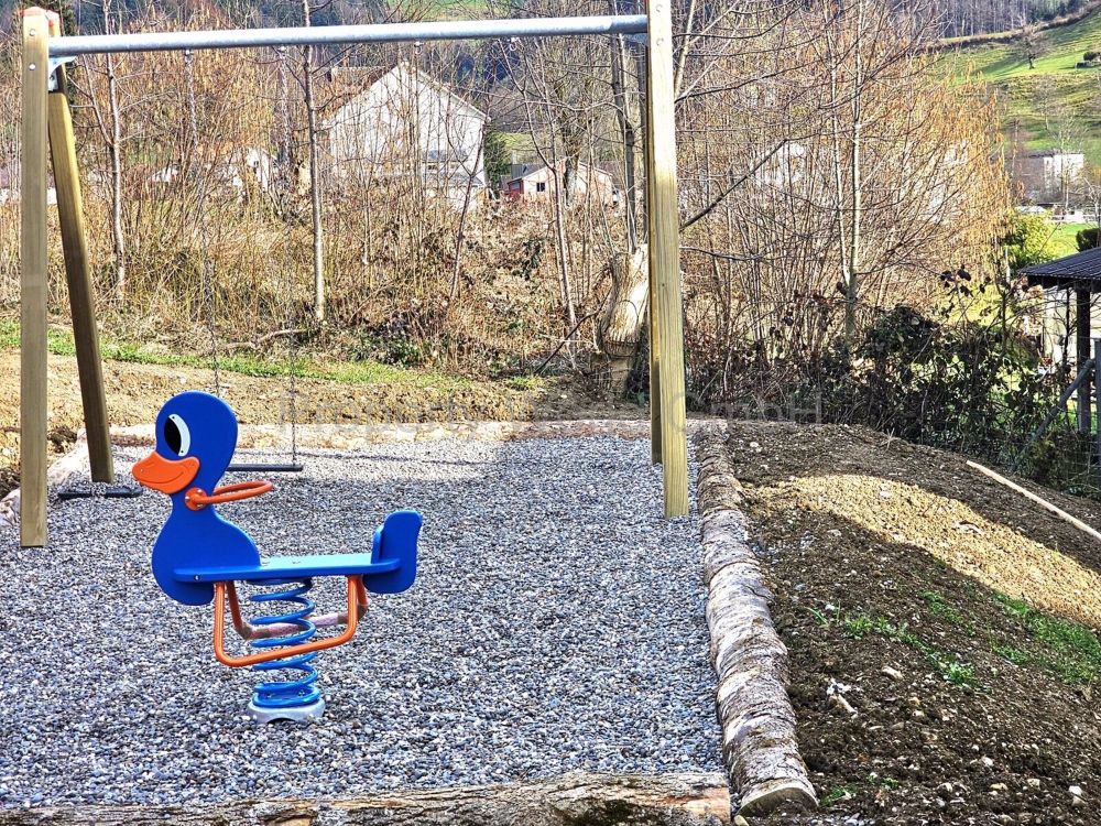 Sonnige und exklusive 3.5-Zimmer-Neubauwohnungen in Bühler AR sucht n - Spielplatz