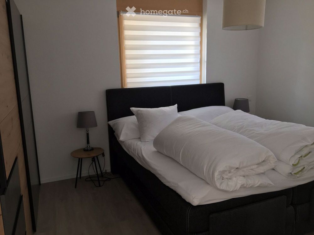 Zentrale ruhige Lage und herrliche Aussicht über Flims und grossem Aussenbereich - Bild 7