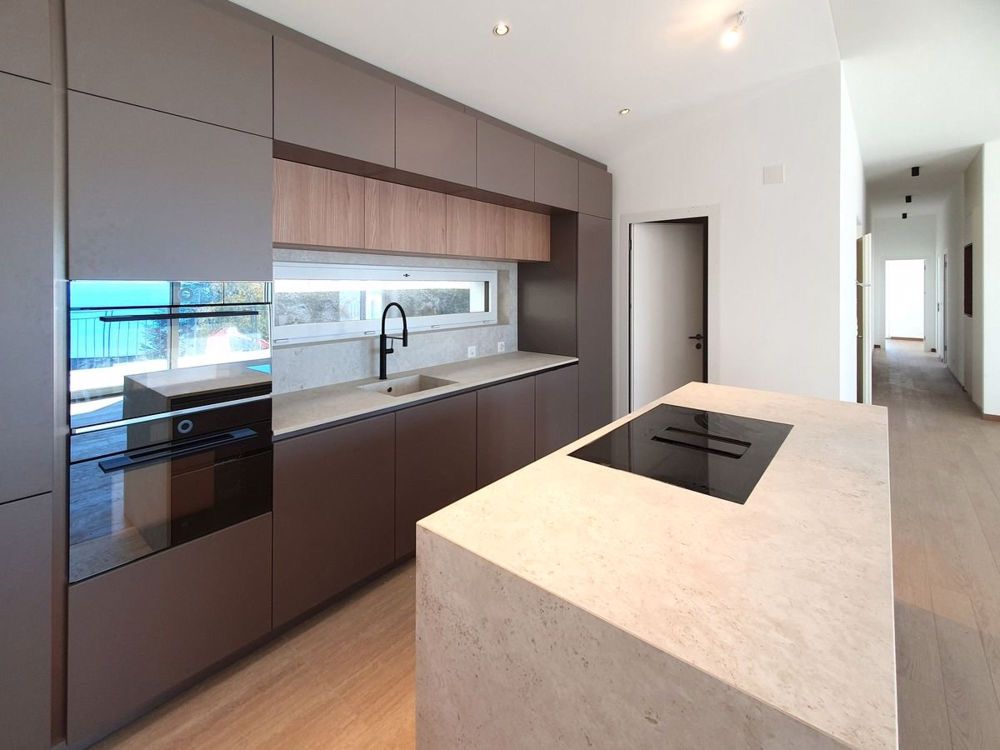 Traumhafter Blick auf den See - mit Balkon und Garten - Bild 4