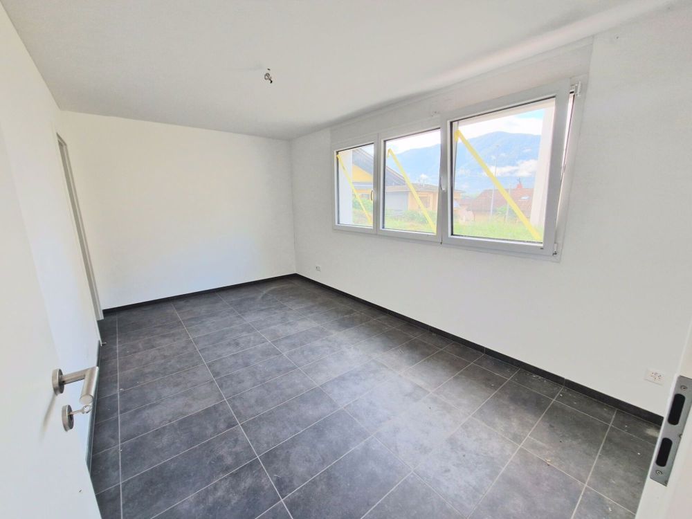 ZU VERKAUFEN IN CUGNASCO - NEUES 5,5-ZIMMER-EINFAMILIENHAUS MIT PRIVATEM GARTEN - Bild 4