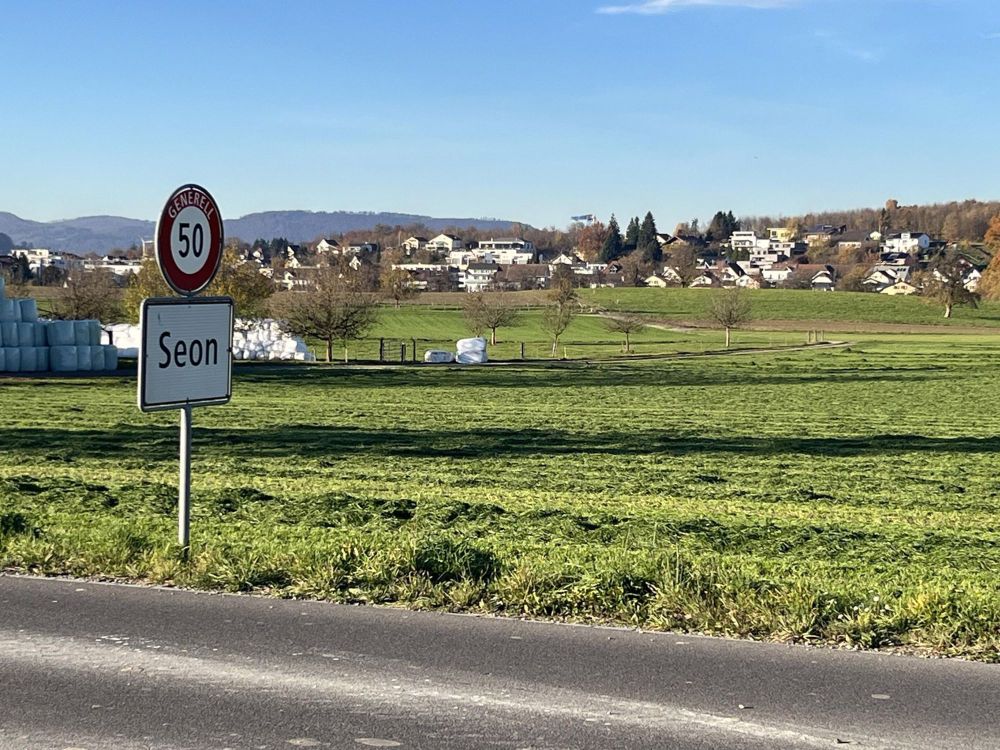 Attikawohnung mit grosser Terrasse inkl. zwei Tiefgaragenparkplätzen an ruhiger Lage. - Bild 4