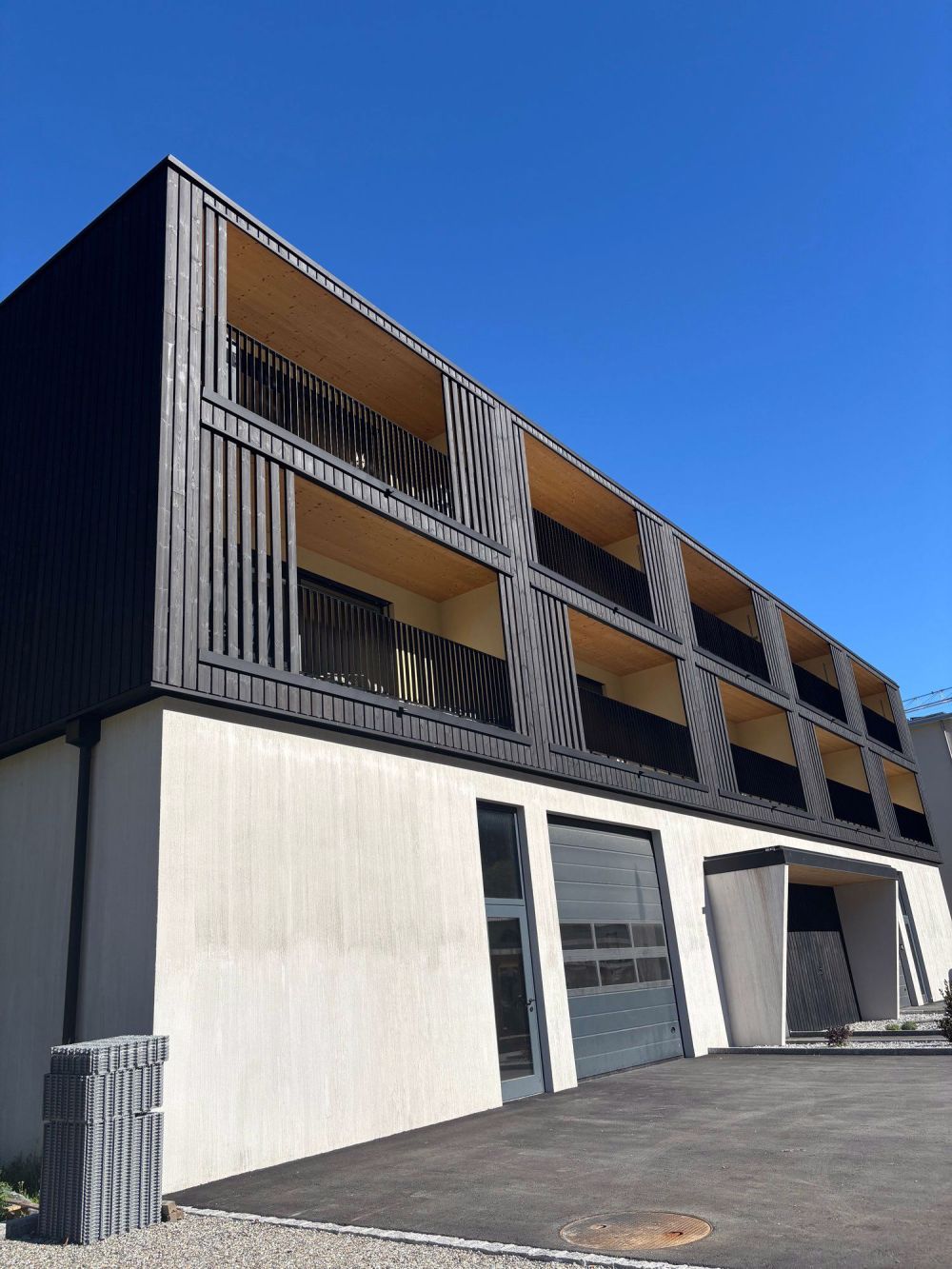 Residenza LEAA, appartamenti a reddito a Cama GR - Bild 1