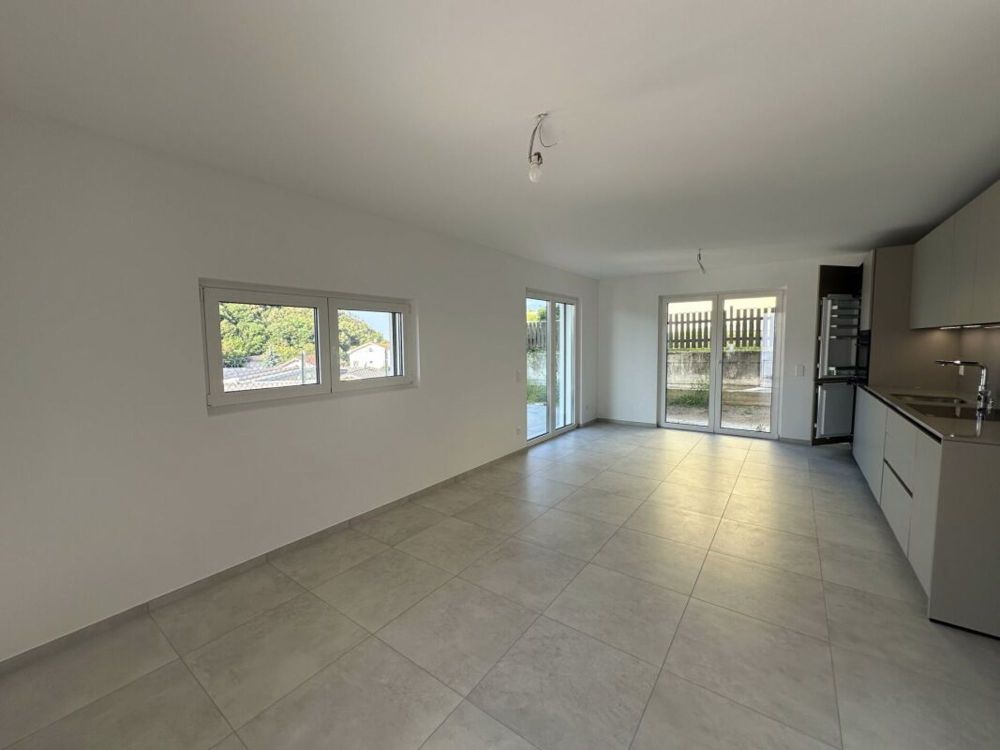 Neue und moderne 3.5-Zimmer-Wohnung mit privatem Garten und Terrasse in Mendrisio Arzo - Bild 3