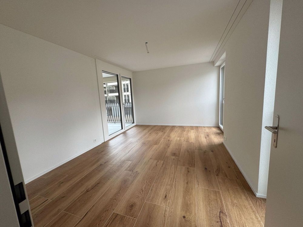 Grosszügige 3.5-Zimmerwohnung im Eigentumsstandard zu vermieten - Bild 9