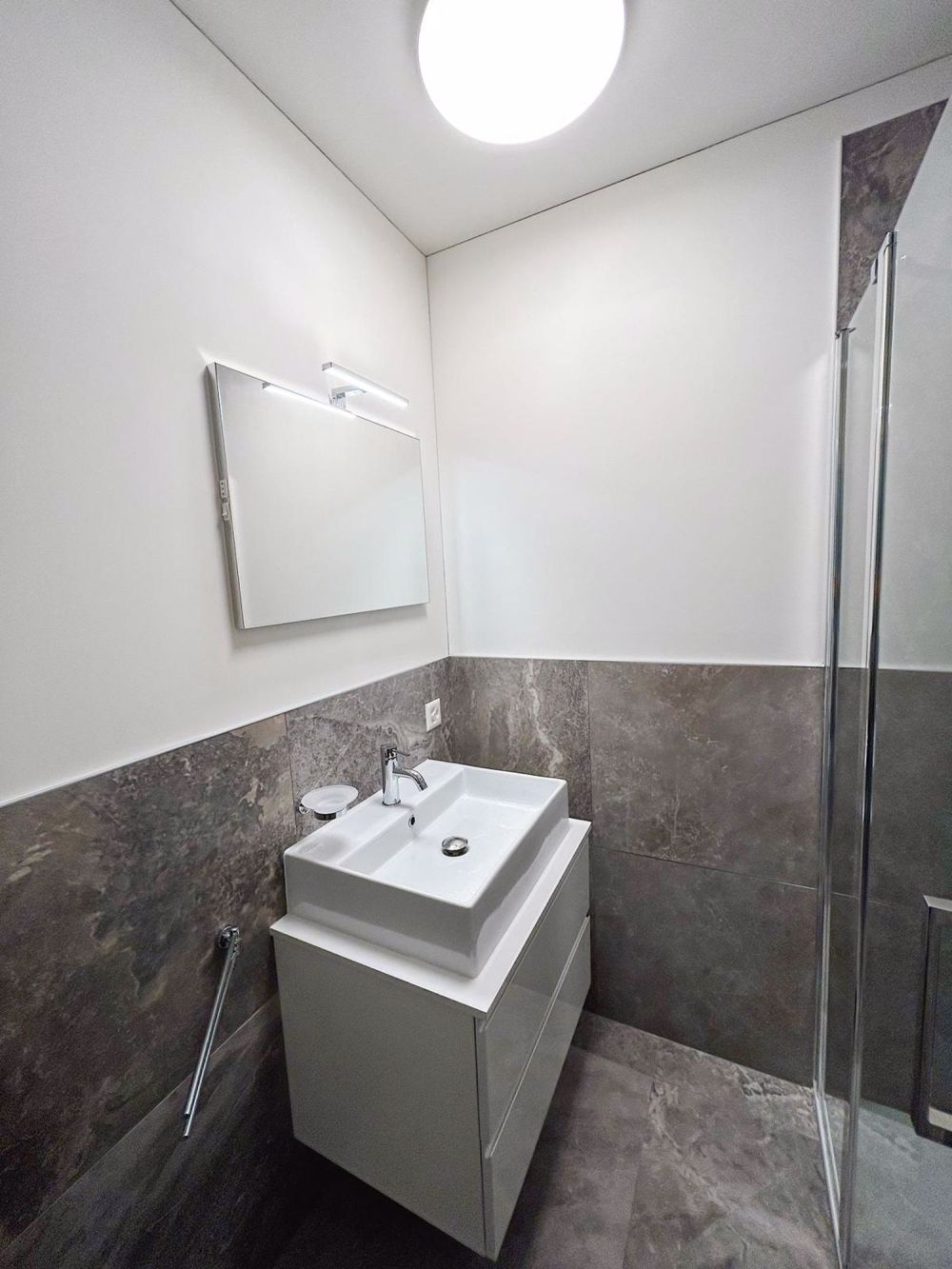 IN NUOVA RESIDENZA MODERNO APPARTAMENTO ARREDATO 1.5 LOCALI - Bild 5