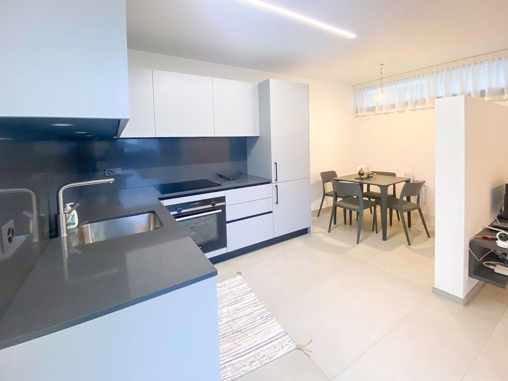 Modernes Einzimmerapartment mit Balkon in strategischer Lage in Locarno - Bild 7