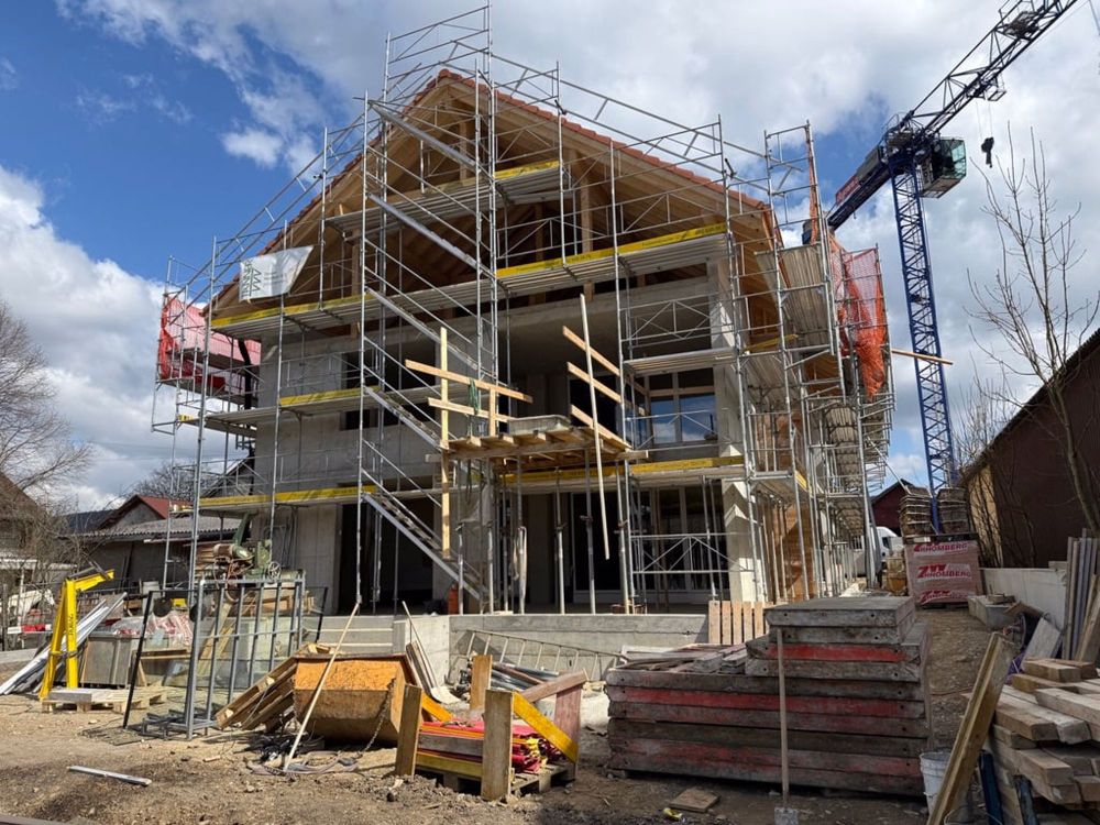Einzigartige und grosszügige Dachgeschosswohnung im Underdorf - Südansicht Internet