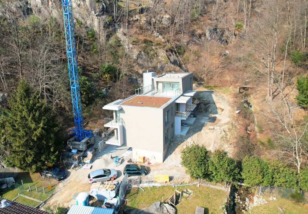 Neue Wohnung mit Garten in kleiner moderner Villa - Bild 1