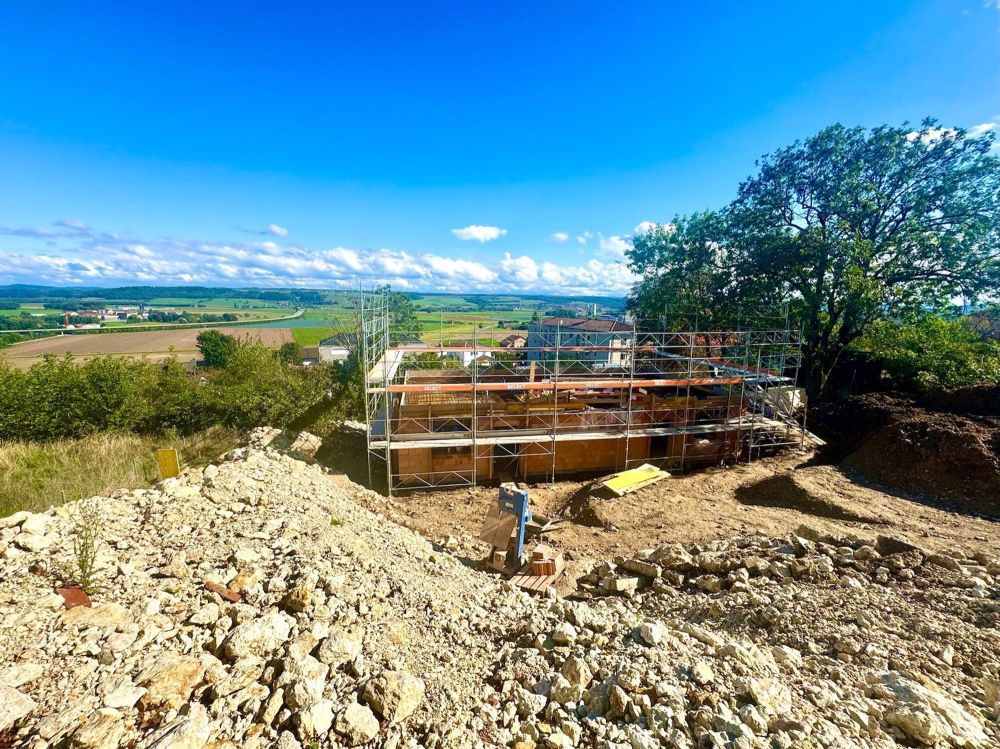 Bauvorhaben in Bearbeitung, Einzelvilla mit 4,5 Zimmern und 167 m2 Nutzfläche in Orbe, Grundstück A. - Bild 2