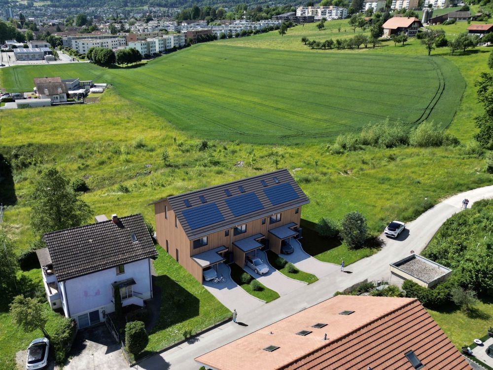 Moderne 5.5-Zimmer-Reiheneinfamilienhäuser im Grünen - Bild 2