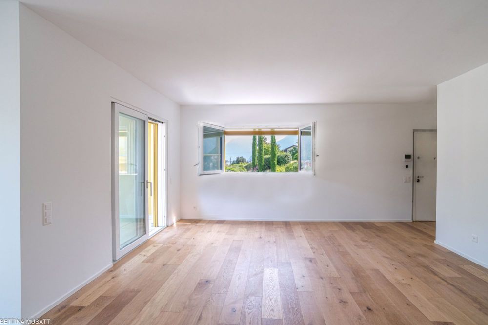 BRUSINO ARSIZIO – APPARTAMENTO CON GIARDINO PRIVATO E VISTA LAGO, COMFORT E NATURA A PORTATA DI MANO - Bild 2