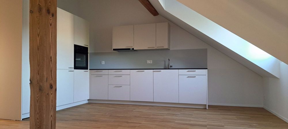 Moderne 3-Zimmer-Dachwohnung in ruhiger Lage von Bern - Bild 1