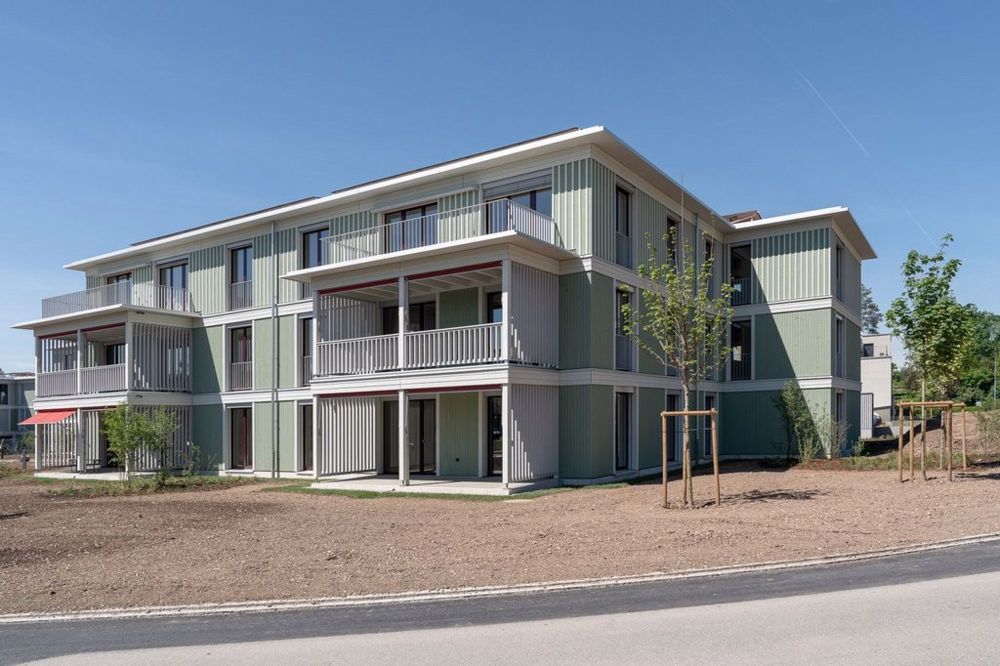 Grosszügige Wohnung mit Gartensitzplatz zu vermieten! - Aussenansicht