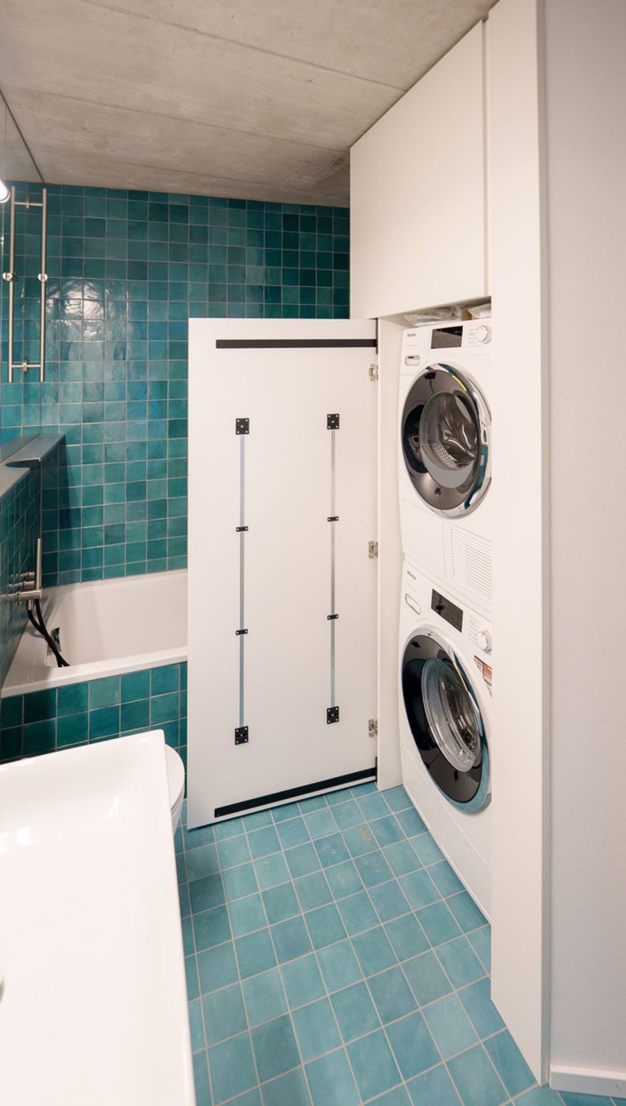 AUSSERGEWÖHLICHE ARCHITEKTUR AN PRIVILEGIERTE LAGE - Bild 9