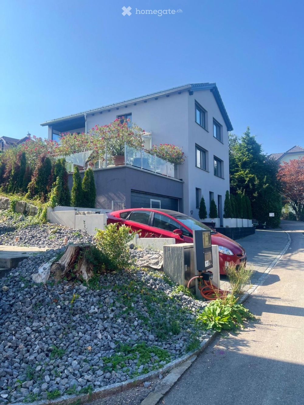 Modernes Einfamilienhaus mit Einliegerstudio und Traumgarten - Bild 4