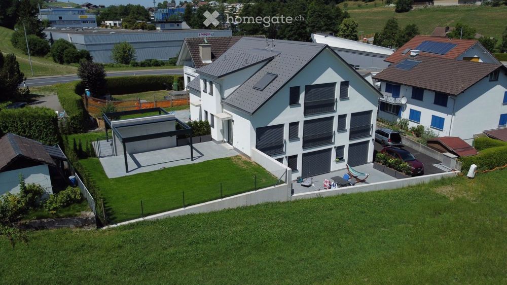 Doppeleinfamilienhaus in Wollerau - Bild 1