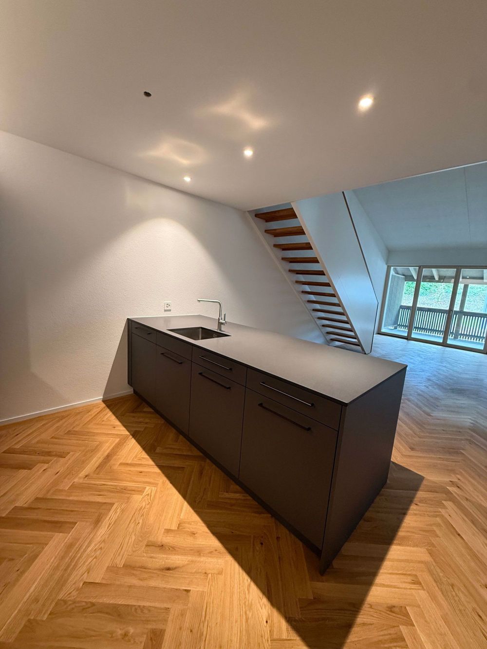 Neugebaute 4.5-Zimmer-Maisonettewohnung in ruhiger Lage in Blauen - Bild 4