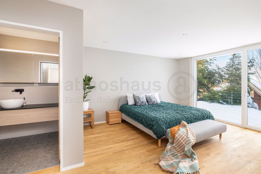Grosszügiges Neubau EFH in familiärem Quartier an attraktiver Wohnlage - Bild 6