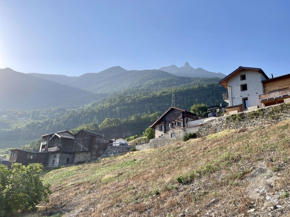 Appartement 4,5 Zimmer mit 128m2 und Garten von 132m2 und 2 Parkplätzen - Bild 4