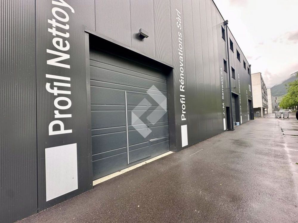 Wohnung mit 4.5 Zimmern im 1. Stock - Bild 3