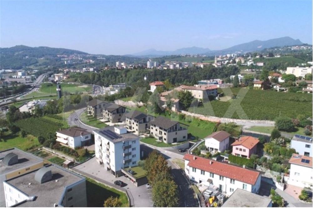 Nuovo, moderno 2,5 locali con giardino privato - Bild 2