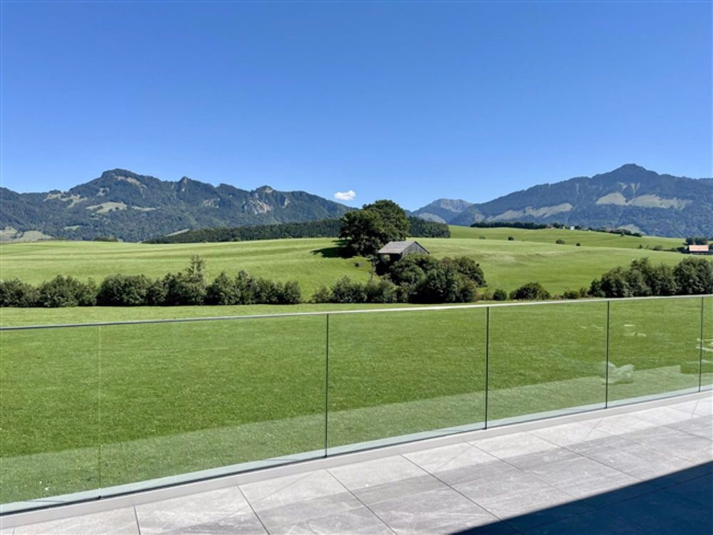 Außergewöhnliche Aussicht, in der Nähe der Autobahnauffahrt - Bild 3