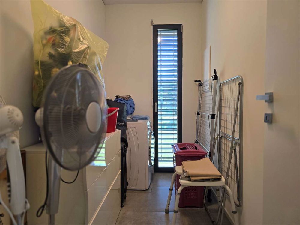 Neue 2.5-Zimmer-Wohnung mit großer Terrasse, eigener Waschküche und Parkplatz - Bild 7