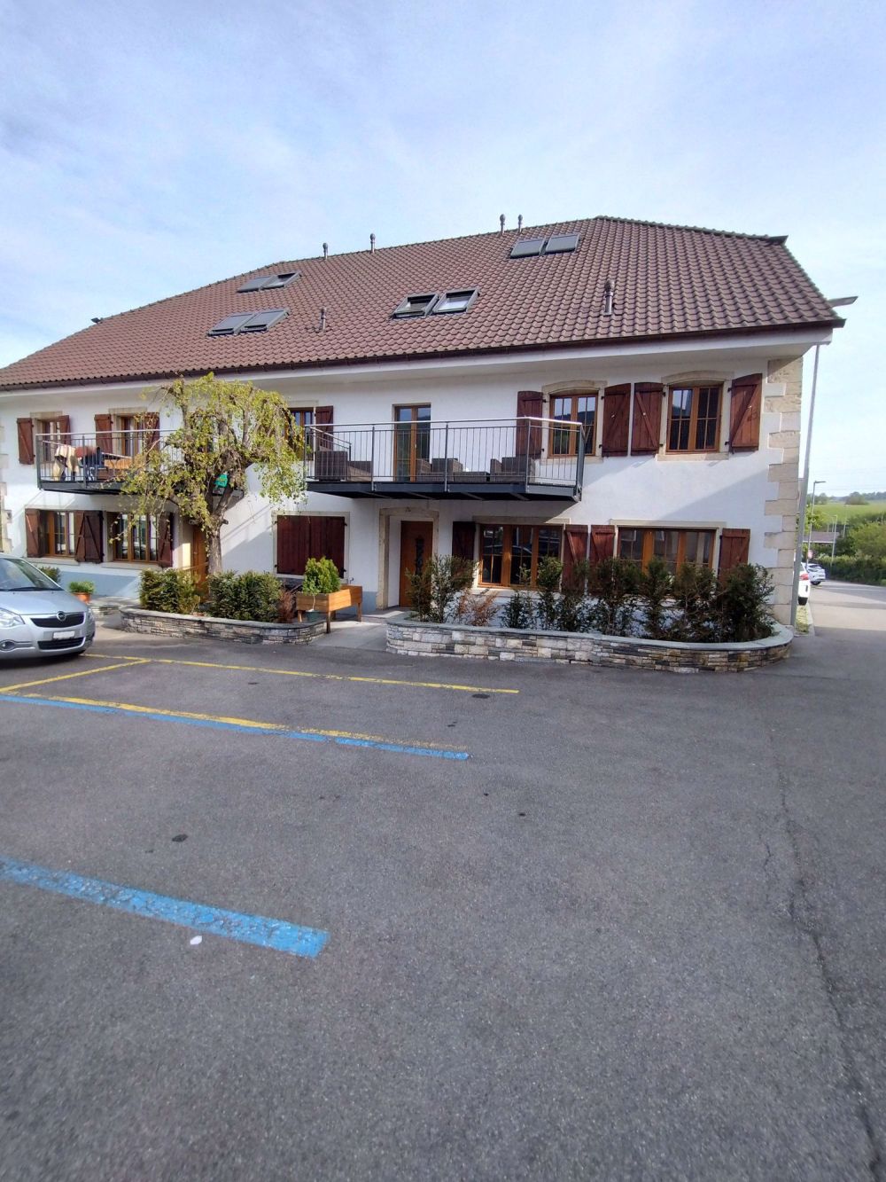 Renoviertes und vollständig vermietetes Mietshaus - Bild 2