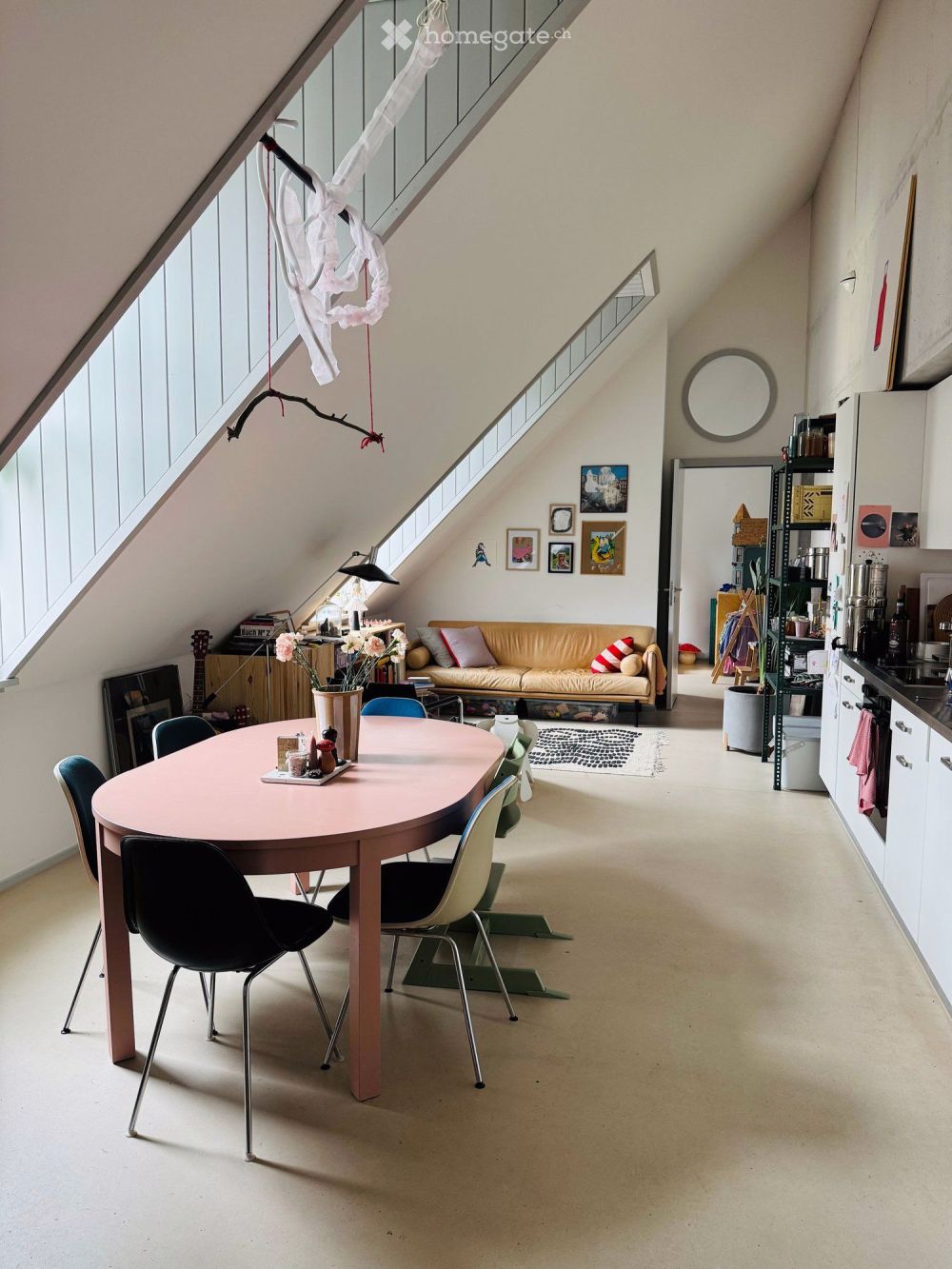 Moderne Wohnung mit Dachterrasse, 10 Min bis Zürich - Bild 2