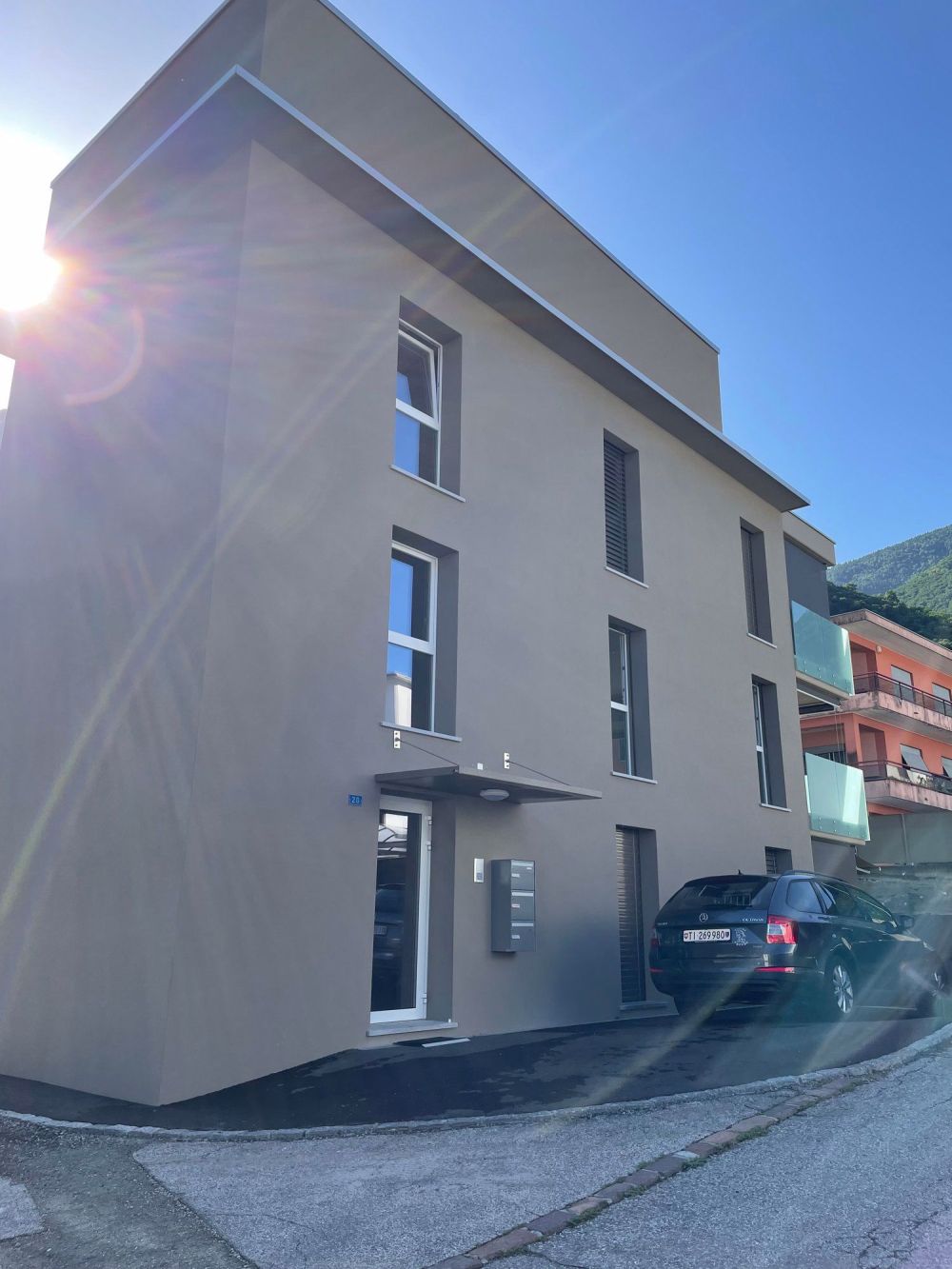 GRANDE E BELLISSIMO APPARTAMENTO 4.5 locali con bella terrazza e giardino - Bild 5