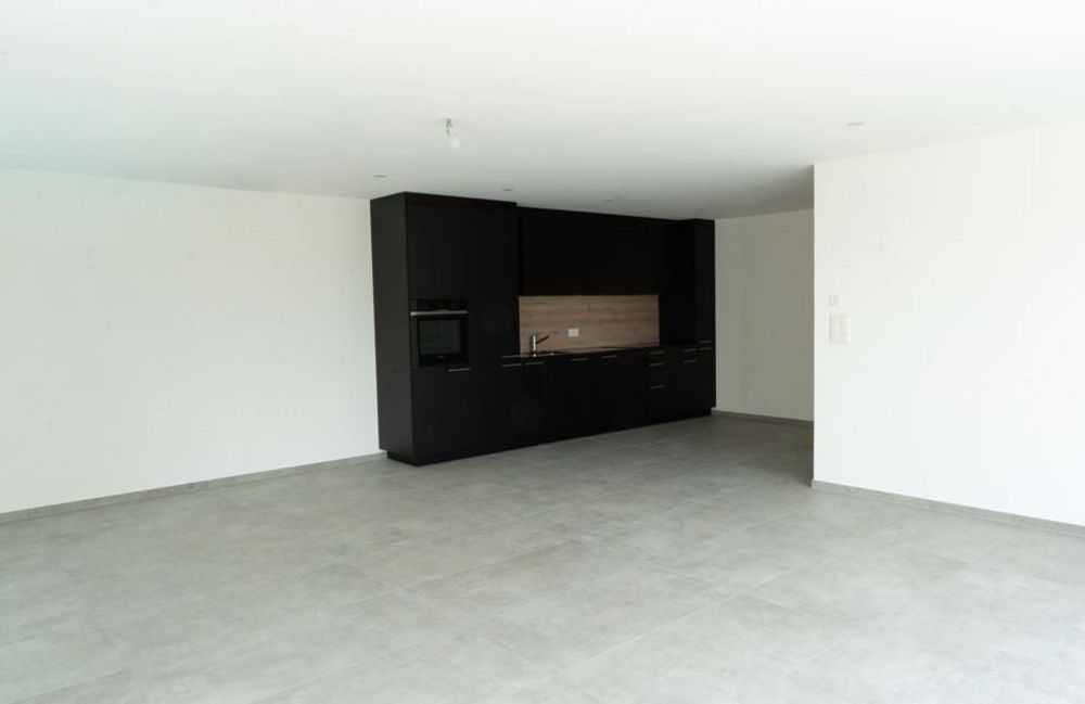 Neubau außerhalb des Marktes Gampelen - Bild 6