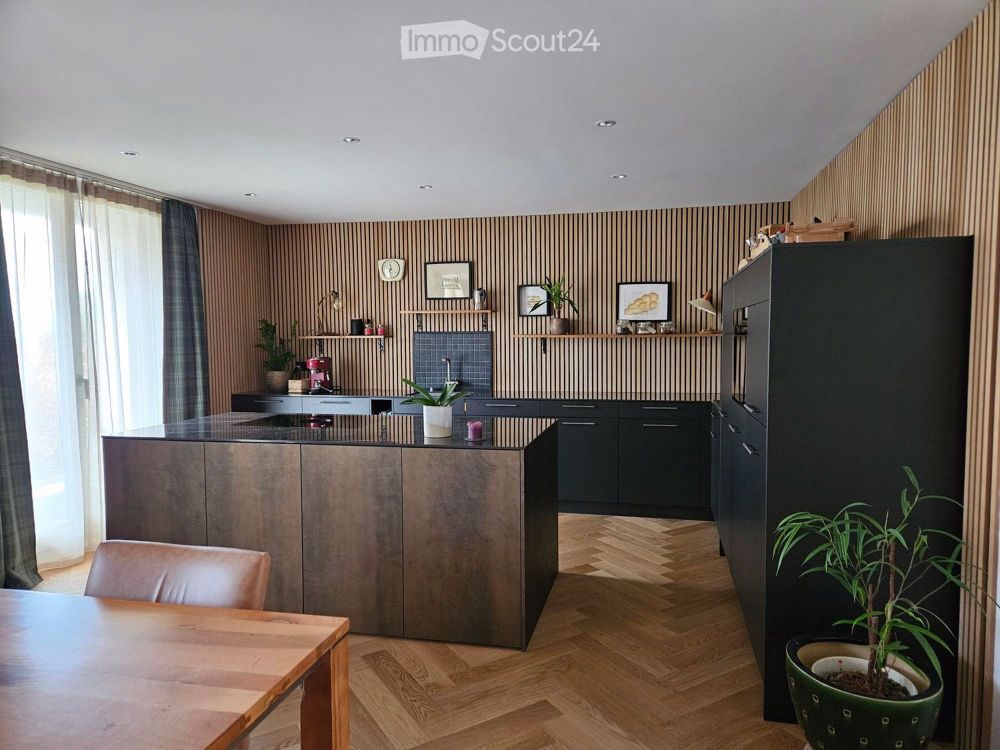 Aussergewöhnliche 3.5 Zimmerwohnung - Bild 1