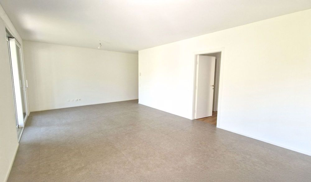 Wunderschöne neue 3,5-Zimmer-Wohnung mit überdachter Terrasse von hohem Standard - Bild 4