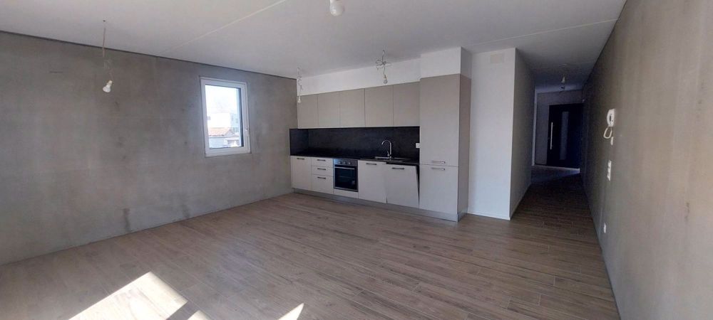 Mendrisio-Genestrerio: Appartamento al piano terra con giardino privato: Comfort e Sostenibilità - 20240219_112056