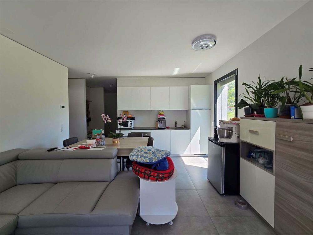 Neue 2.5-Zimmer-Wohnung mit großer Terrasse, eigener Waschküche und Parkplatz - Bild 5