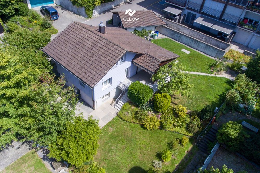 Charmantes Zuhause mit Potenzial - zentral in Düdingen - Bild 1