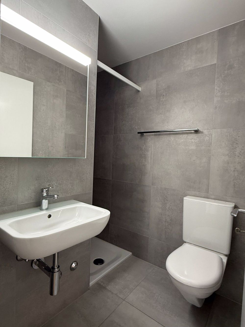 ?? Moderne 4.5-Zimmerwohnung mit Stil, 2 Balkonen & Cheminée – Zentrum Biel, Dufourstrasse 69 - Bild 9