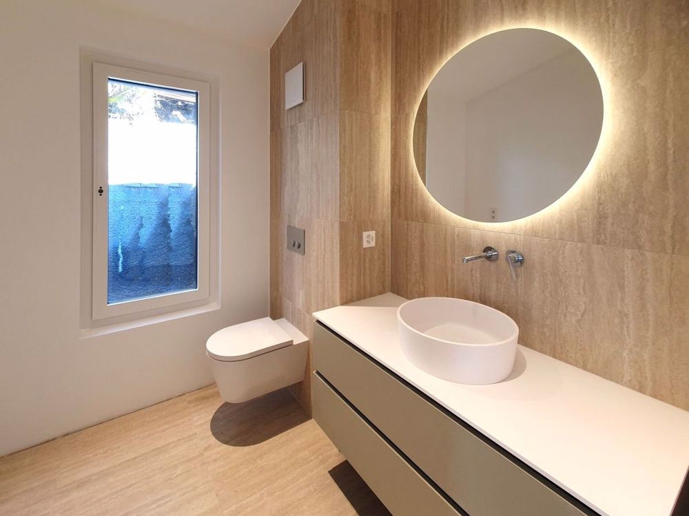 Traumhafter Blick auf den See - mit Balkon und Garten - Bild 7