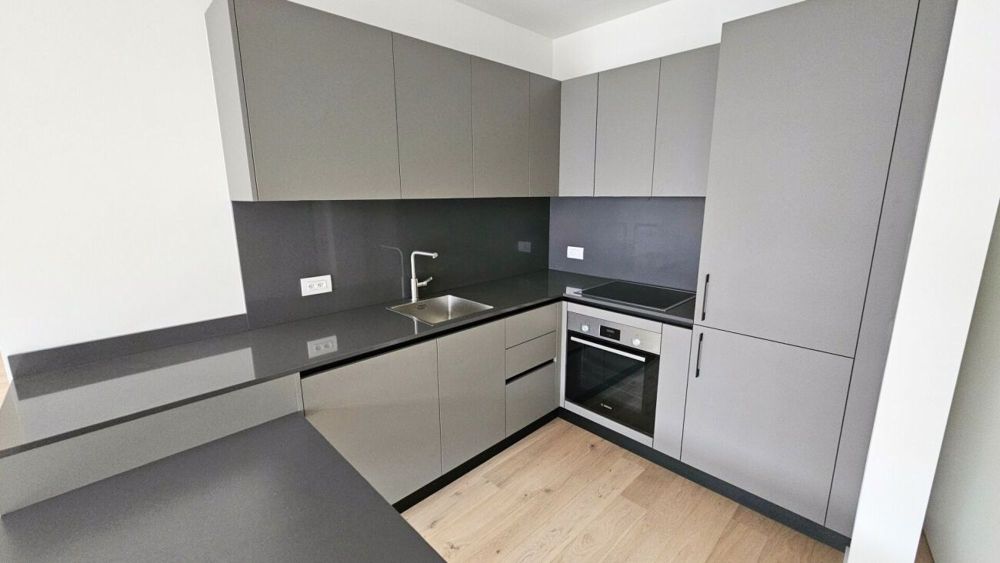 NEU UND MODERN 2.5 ZIMMER LETZTES STOCKWERK - Bild 5