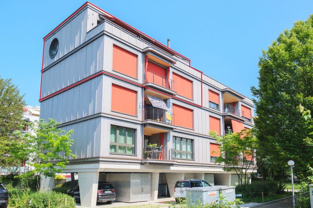 Moderne Attikawohnung mit grosser Terrasse und wunderschöne Aussicht - Bild 1