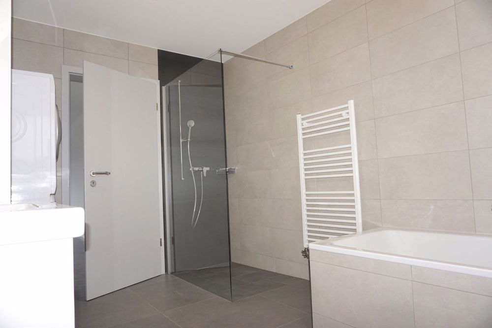 Wohnung mit großem Garten - Bild 5