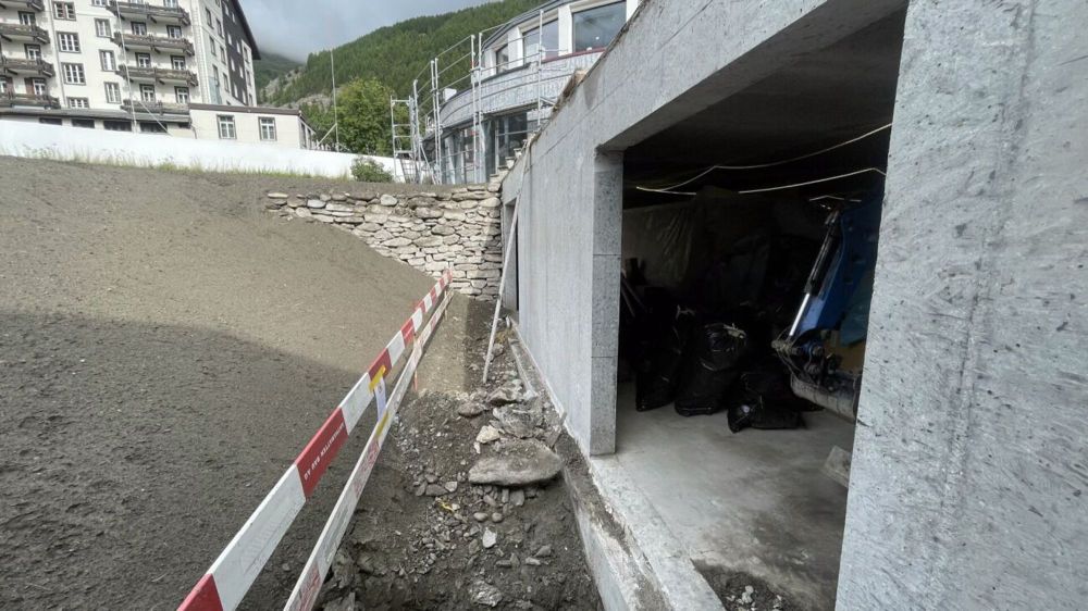 Residence du Glacier an zentraler ruhiger Lage. T5. Die Aussicht aus dieser Sousterrainwohnung ist eingeschränkt. - Bild 12
