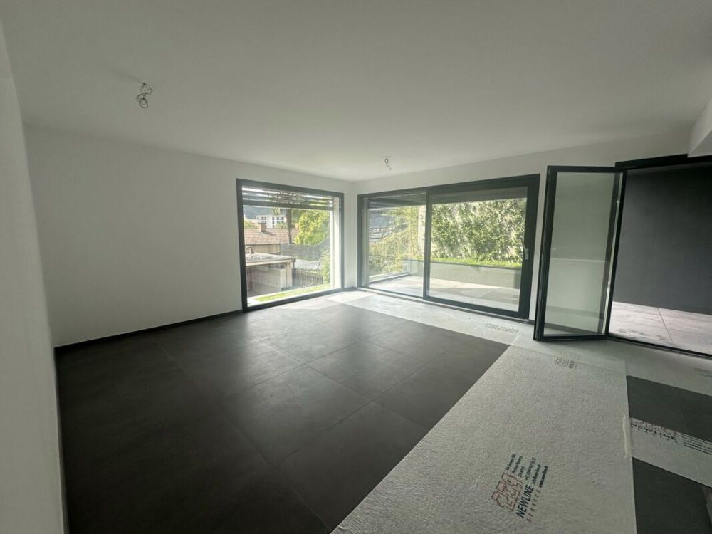 Geräumiges Design-Bungalow mit Terrasse in neuer Residenz, nur wenige Minuten vom Comer See entfernt - Bild 1
