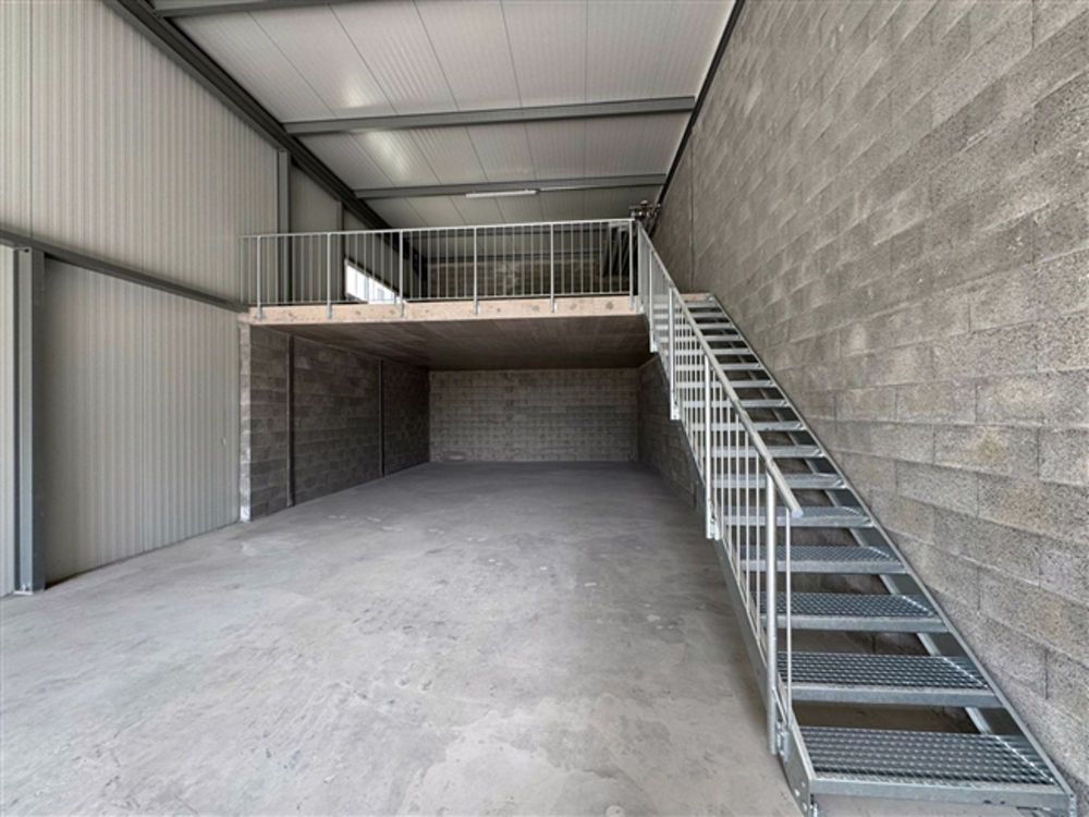 Modularer Raum mit 124 m² – Flexibilität & strategische Lage nahe der A9 - Bild 8